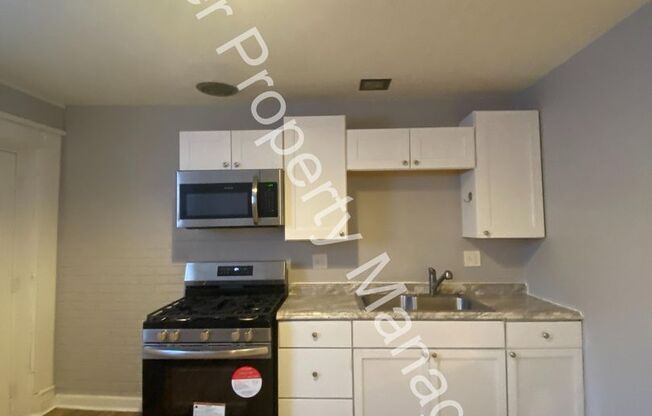 2 beds, 1 bath, 1,076 sqft, $1,395, Unit 2755 Arsenal St. Apt 1F