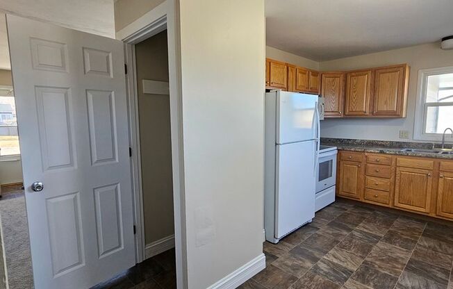 3 beds, 1 bath, $1,495