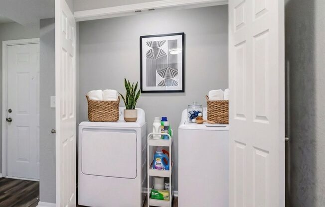 1 bed, 1 bath, 705 sqft, $1,225, Unit 2057