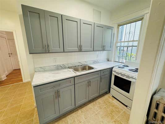 27 24 GILMORE ST GILLMORE ST