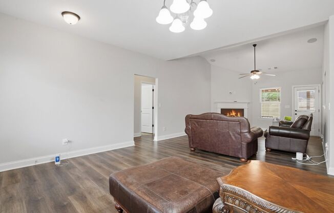 Renovated 3 Bed | 2Bath Minutes from McDonough Square