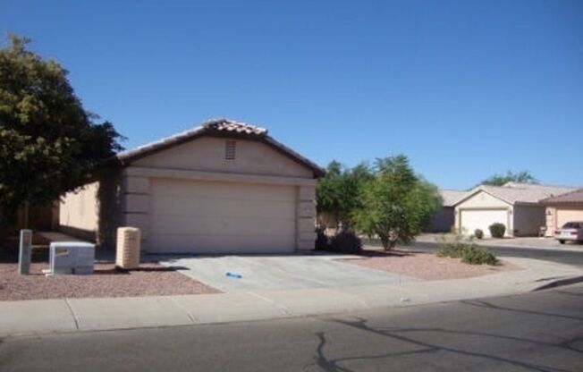 2 bed 2 bath home in Phoenix!