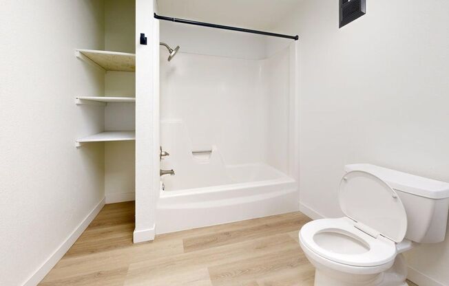 2 beds, 1 bath, 1,050 sqft, $1,050, Unit 207-206D