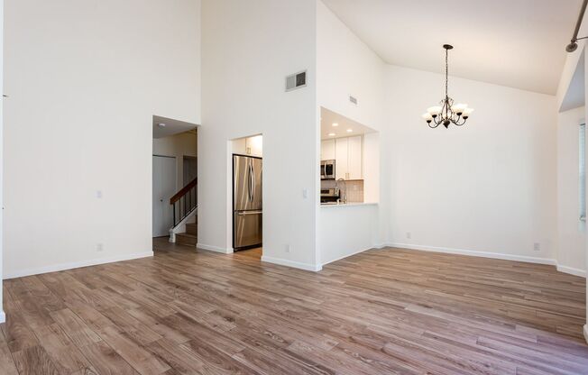Charming Remodeled Townhome!