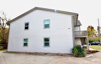 312 Falcon Ct