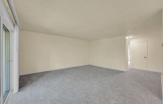 2 beds, 1 bath, 900 sqft, $1,500, Unit 760-72