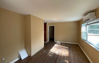 3 beds, 1 bath, $2,100