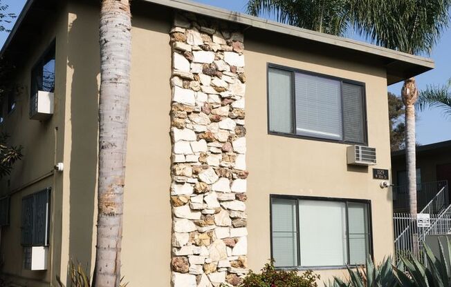 2 beds, 1 bath, 550 sqft, $2,295, Unit 1129-4