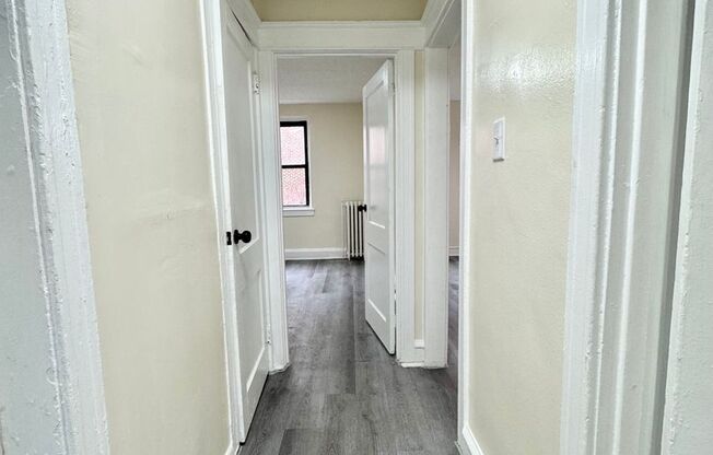 2 beds, 1 bath, $1,100, Unit G2