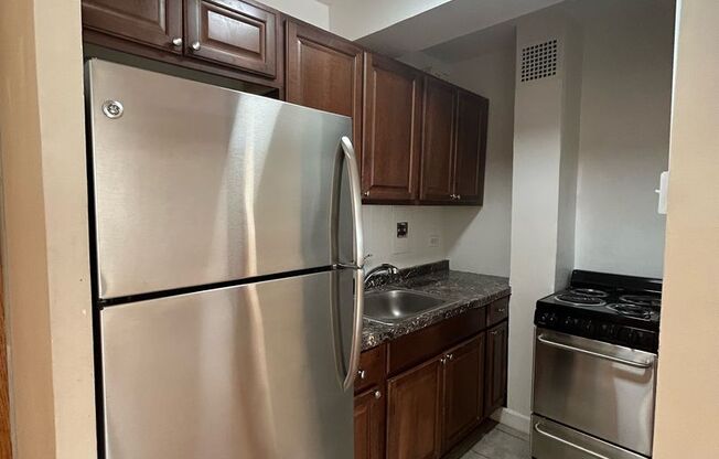1 bed, 1 bath, 700 sqft, $1,850, Unit 418-0604
