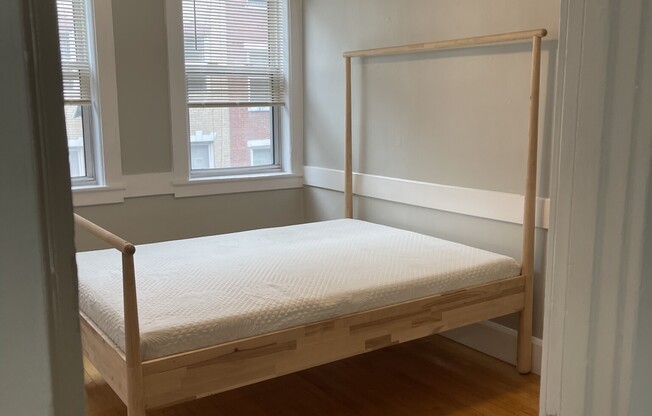 2 beds, 1 bath, , $3,700, Unit 3F
