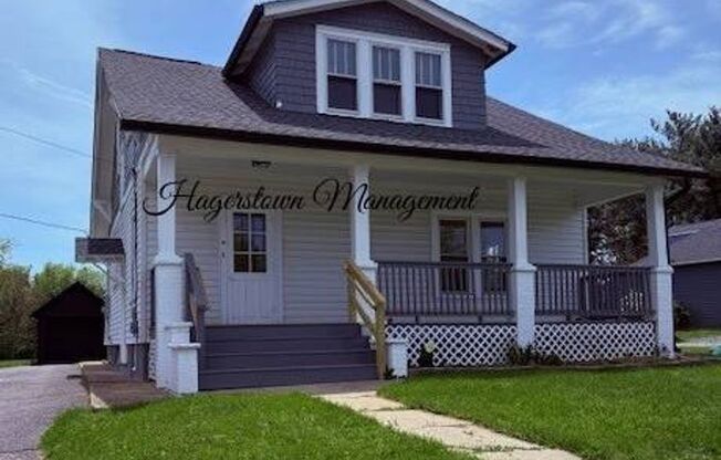 3 BR W Oak Ridge Dr