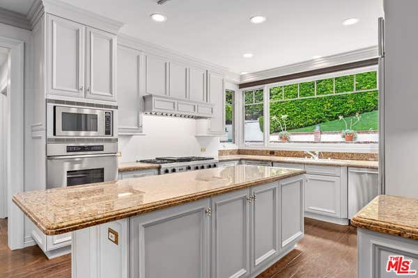 16754 ASHLEY OAKS