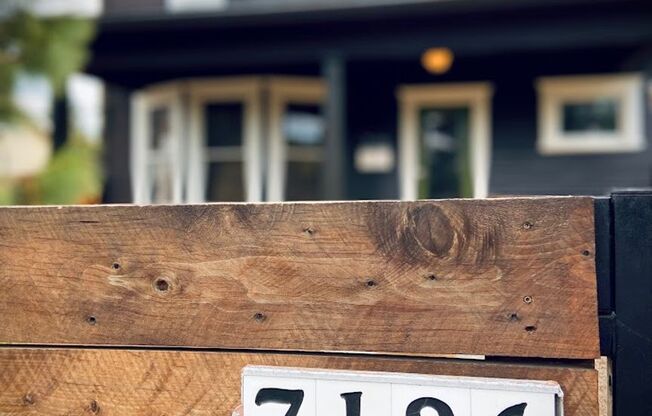 Character Rich 4 Bed/2 Bath 4-Square w/Central A/C!!