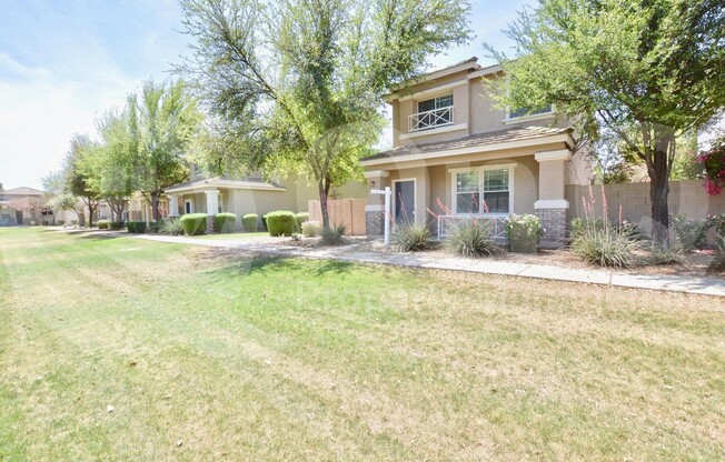1543 S LONGSPUR LN