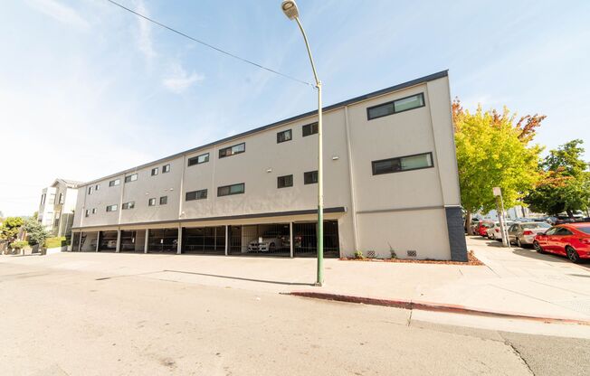 1 bed, 1 bath, $1,925, Unit 206-10
