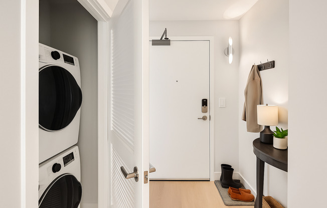 1 bed, 1 bath, 591 sqft, $2,595, Unit T-01