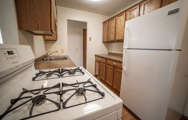 1 bed, 1 bath, 570 sqft, $997