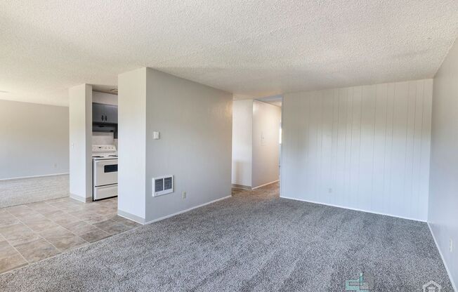 3 beds, 2 baths, 1,470 sqft, $1,995, Unit 110