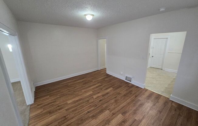 3302-3304 Parkwood