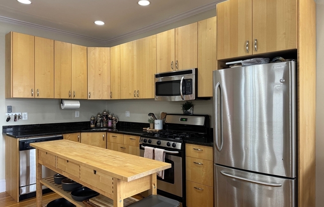 37 MT VERNON ST