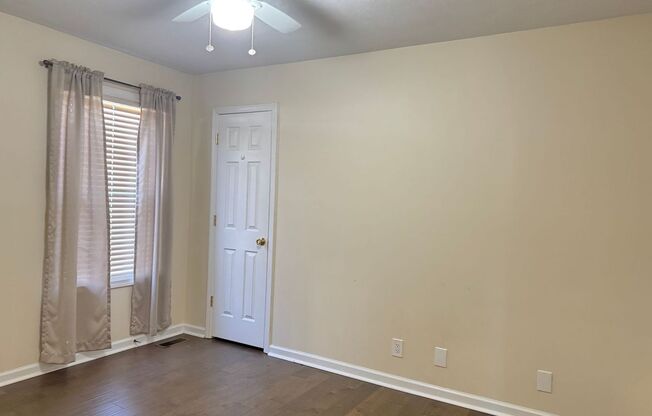 3 beds, 2 baths, $1,495