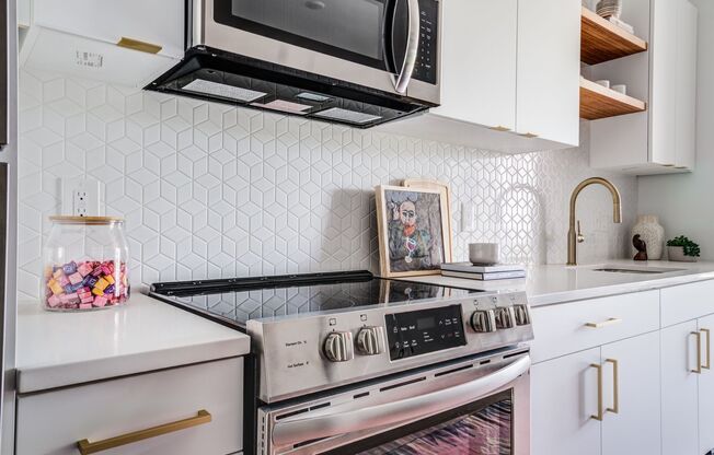 1 bed, 1 bath, 563 sqft, $1,549, Unit 211