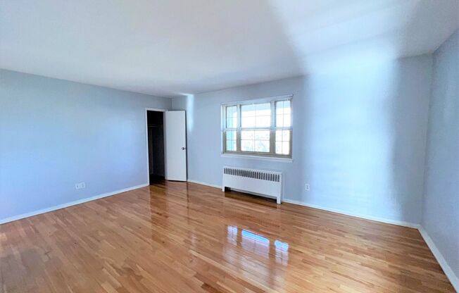 2 beds, 1 bath, 825 sqft, $2,500, Unit S081A
