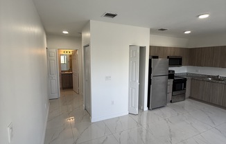 7596 W 4 AVE