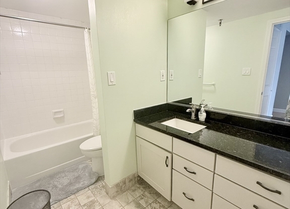 1 bed, 1 bath, 663 sqft, $2,700, Unit 408