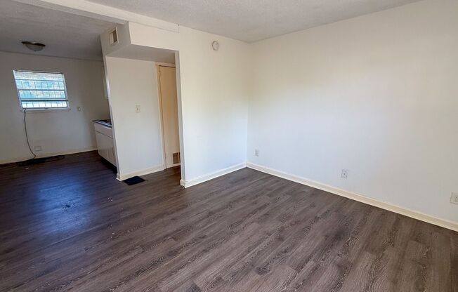 1525 18th St Ensley - 2 Bedroom, 1 Bath Apartment