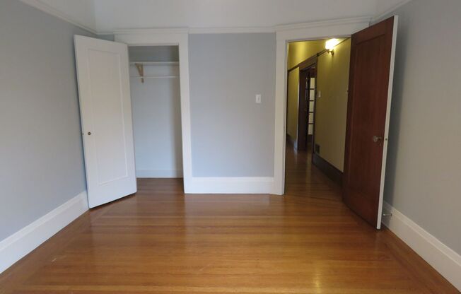 2 beds, 1 bath, $5,300, Unit 2040