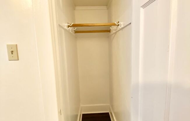 Studio, 1 bath, 407 sqft, $1,350, Unit 101
