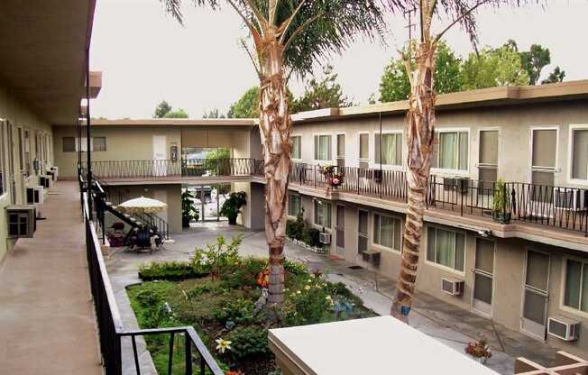 Studio, 1 bath, 422 sqft, $1,425, Unit 832 #22