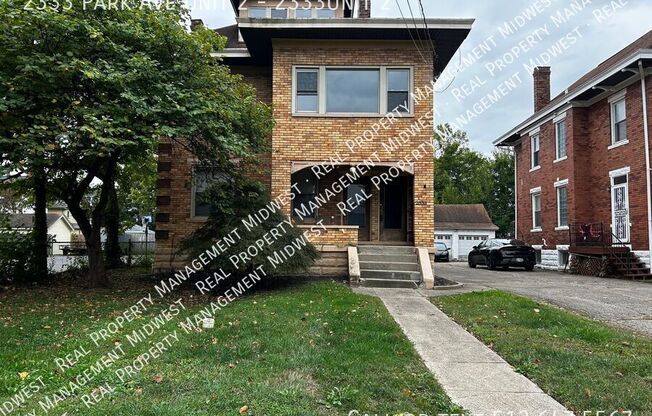 2333 PARK AVE