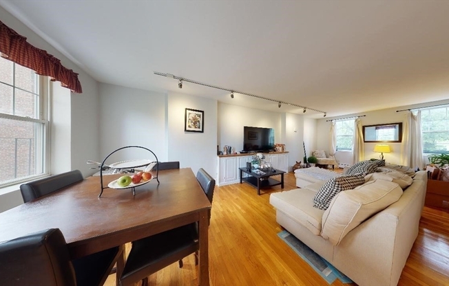 408 SUMNER ST