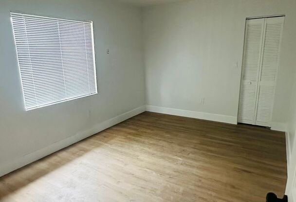 2 Bed/ 1 Bath Duplex- Allapattah