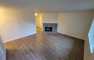 2 beds, 1 bath, 850 sqft, $1,525, Unit 2576