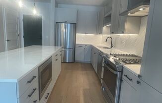 1 bed, 1 bath, 1,031 sqft, $2,995, Unit 110