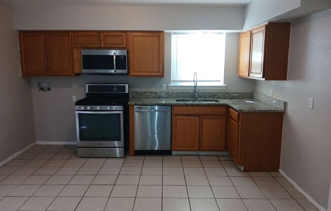 3 beds, 1 bath, $1,500