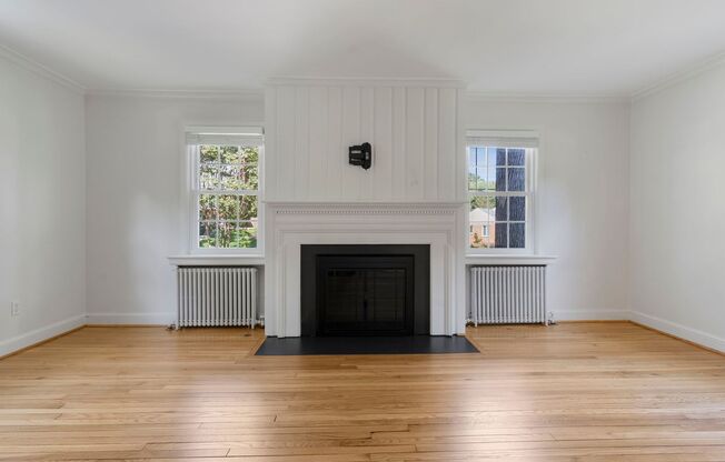 3 beds, 2.5 baths, $5,228