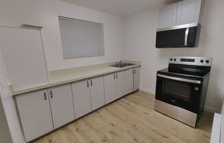 Studio, 1 bath, $950, Unit Unit #22