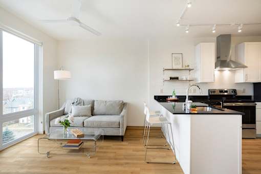 Lyndy Apartments