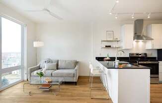 Lyndy Apartments