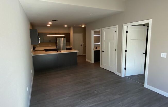 2 beds, 2 baths, 956 sqft, $2,195, Unit 2644-306