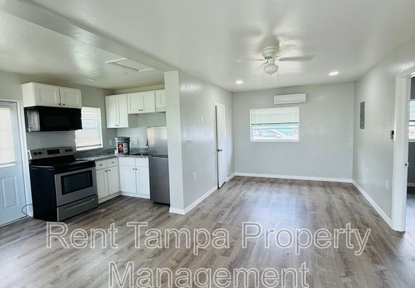 1146 NEPTUNE DR