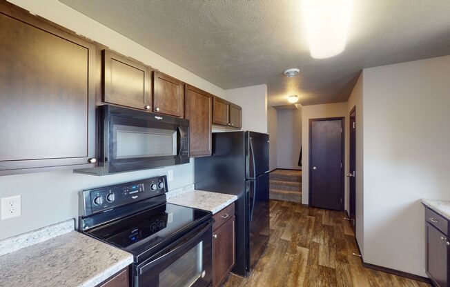 2 beds, 2 baths, 1,275 sqft, $1,635, Unit 591-04