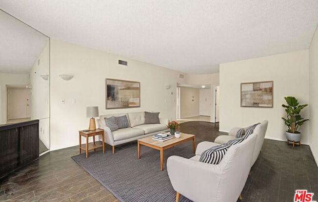 1818 Pelham Ave Unit 206