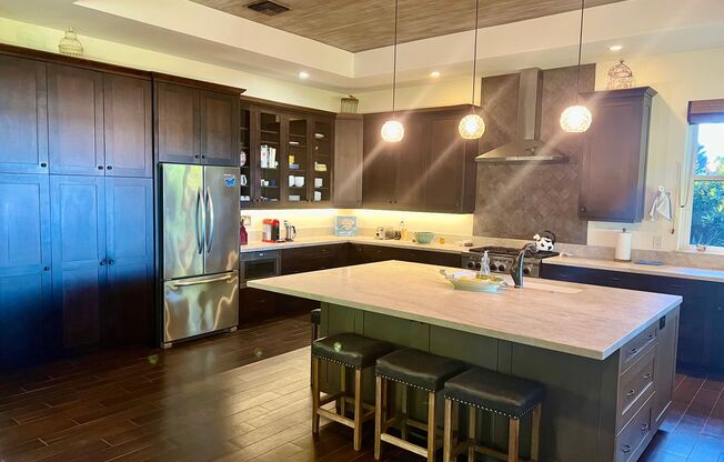 4 beds, 3.5 baths, $15,500