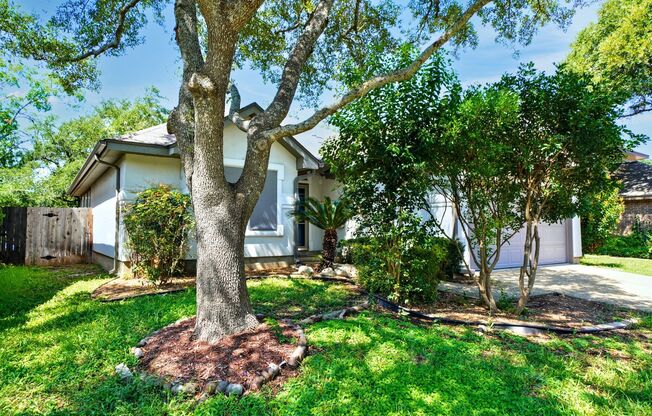 Beautiful Home in the desirable Shavano Garden Homes Community Now Available! - Realtor Commission: $500